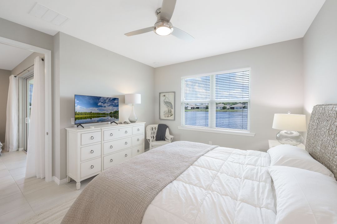1114 Tranquil Brk Dr, Naples, FL 34114