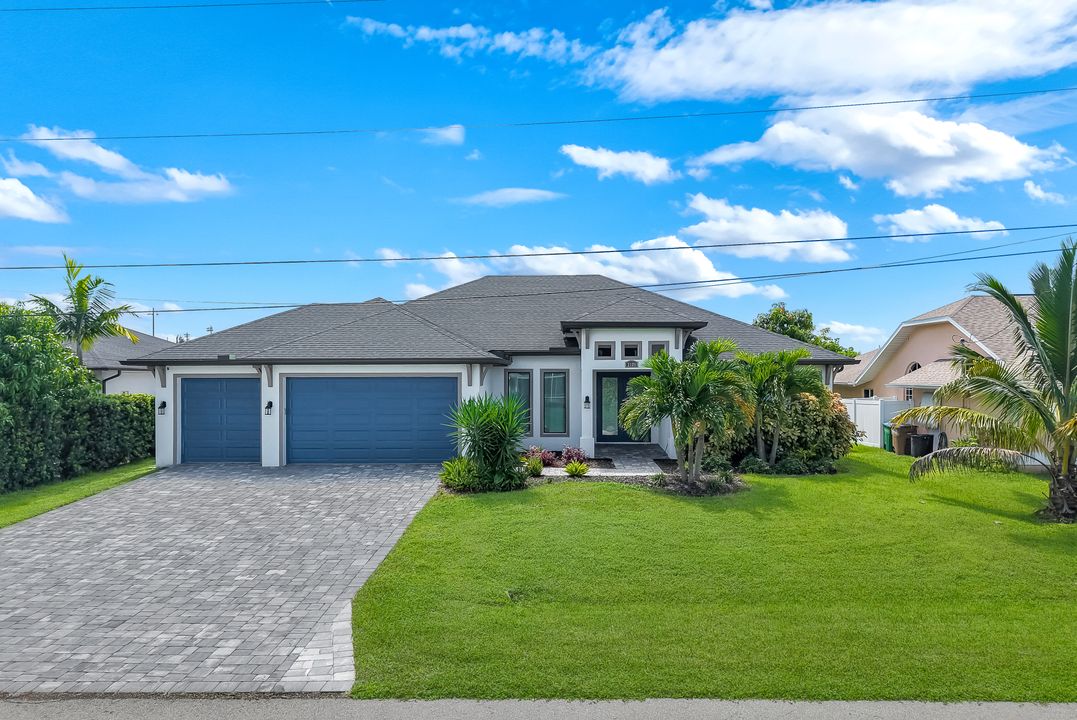 2126 NE 2nd St, Cape Coral, FL 33909
