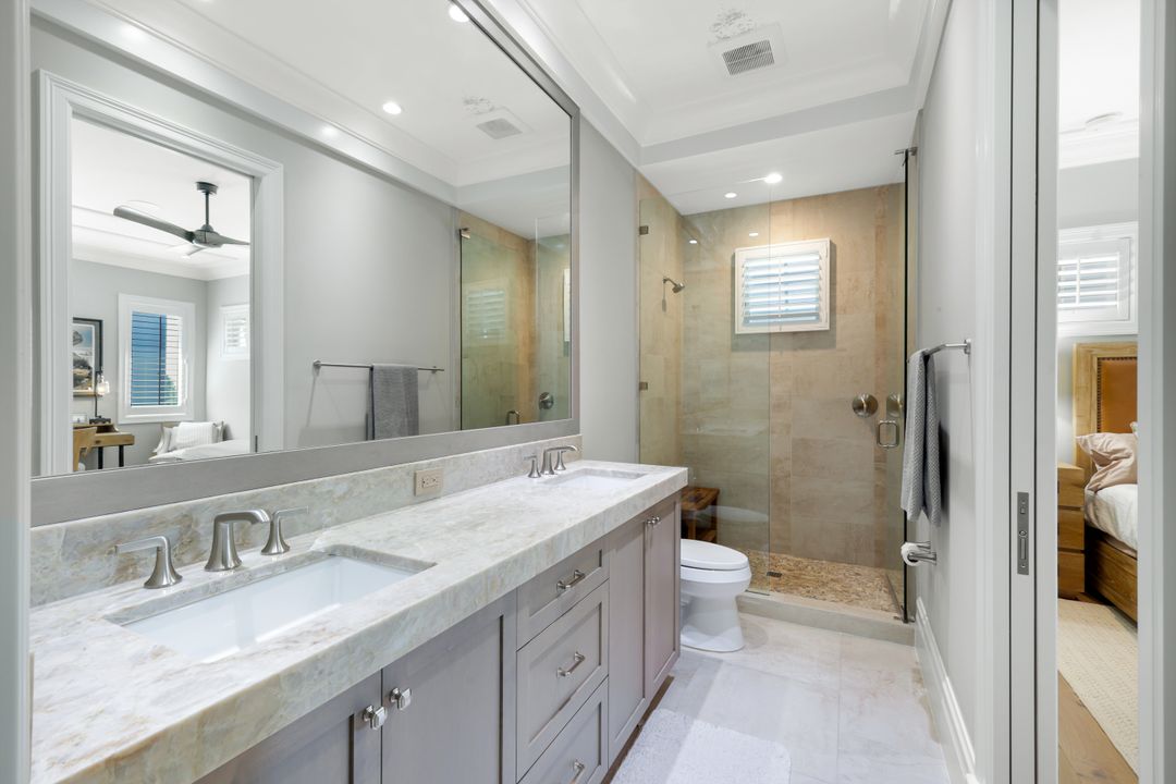 103 Bayview Ave, Naples, FL 34108