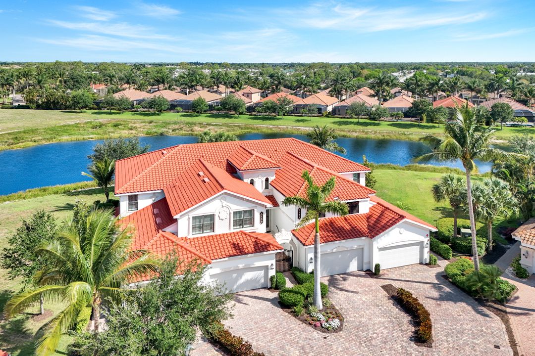 3159 Serena Ln #102, Naples, FL 34114