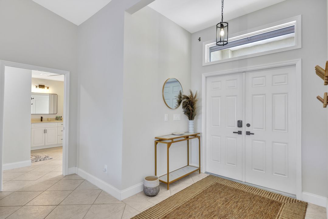 213 SE 20th Ct, Cape Coral, FL 33990