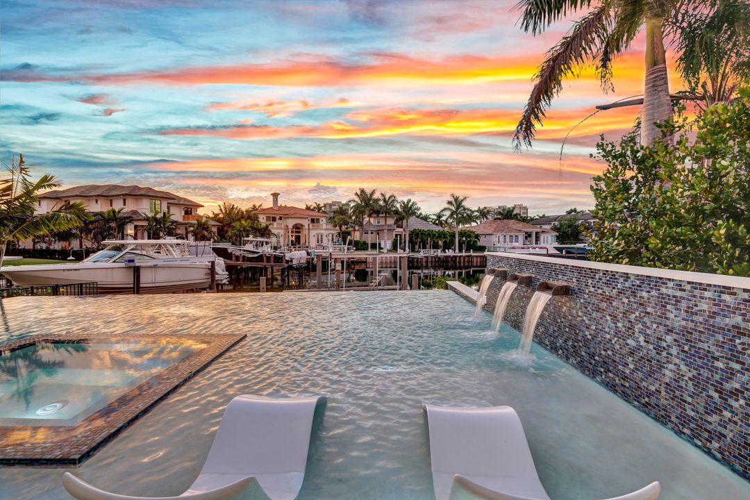 3637 Crayton Rd, Naples, FL 34103