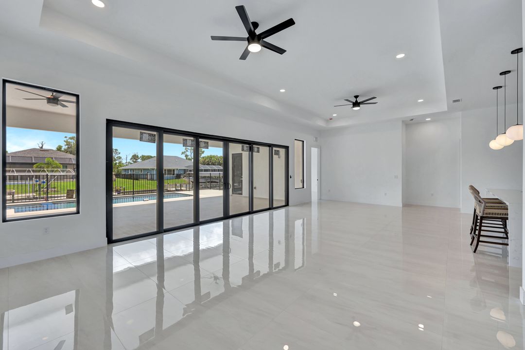 2596 Surfside Blvd, Cape Coral, FL 33914