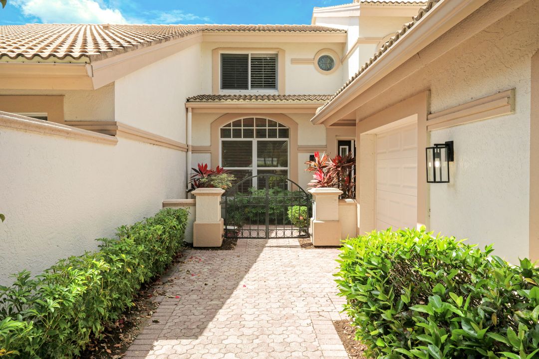 11676 Quail Village Way, Naples, FL 34119