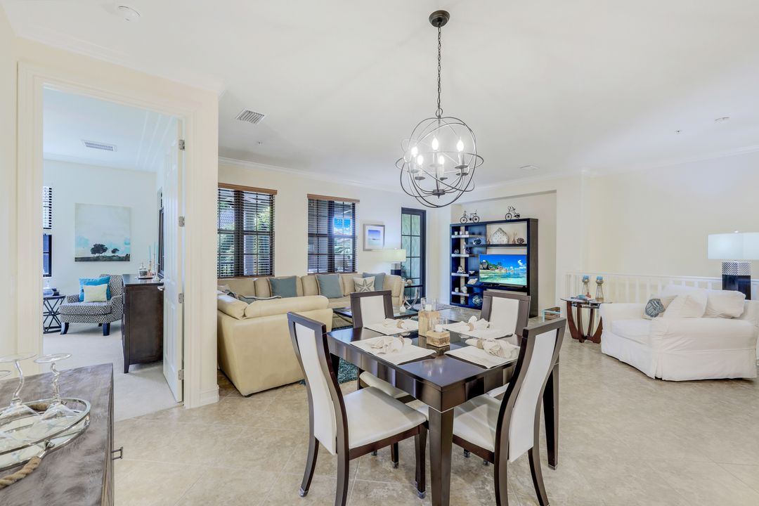 9082 Albion Ln S #6702, Naples, FL 34113