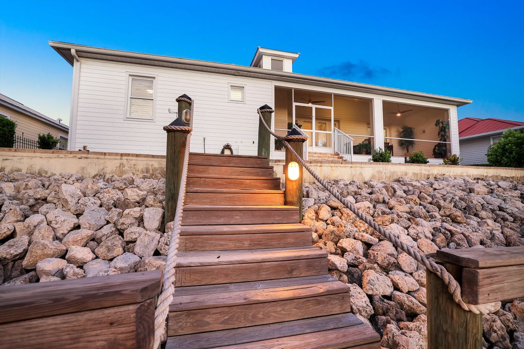 27080 Flamingo Dr, Bonita Springs, FL 34135