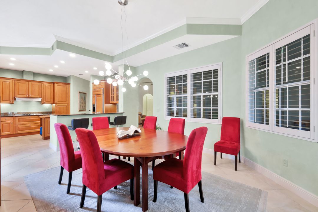 6501 Crown Colony Pl #102, Naples, FL 34108