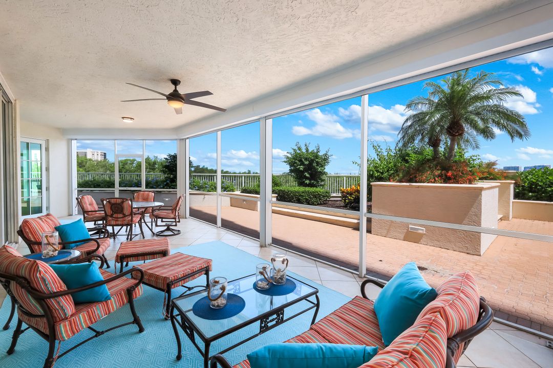 295 Grande Way #104, Naples, FL 34110