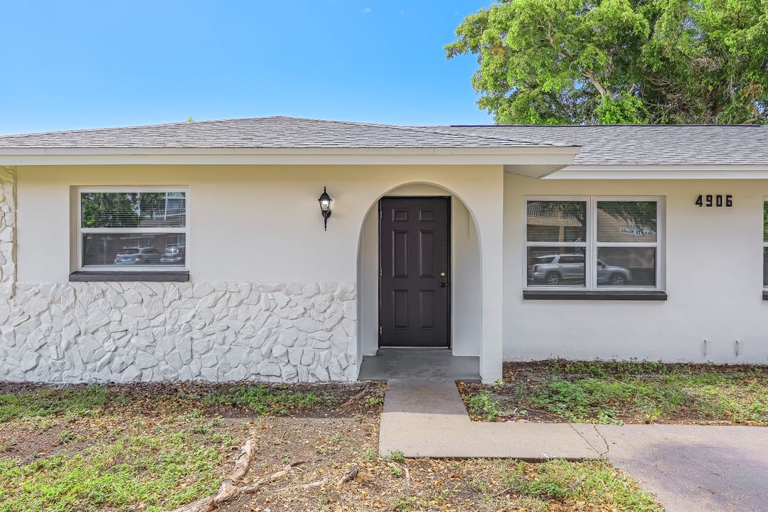 4906 York St, Cape Coral, FL 33904