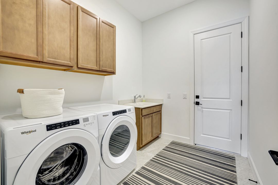 10112 Seaside Wy, Bonita Springs, FL 34135