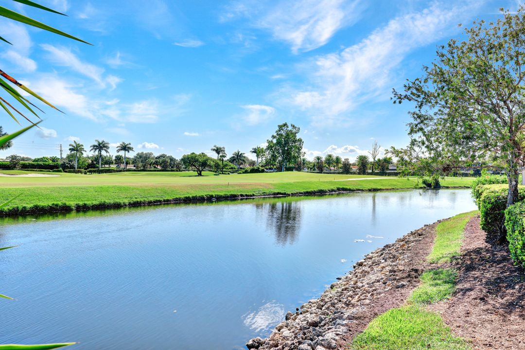 10339 Quail Crown Dr, Naples, FL 34119