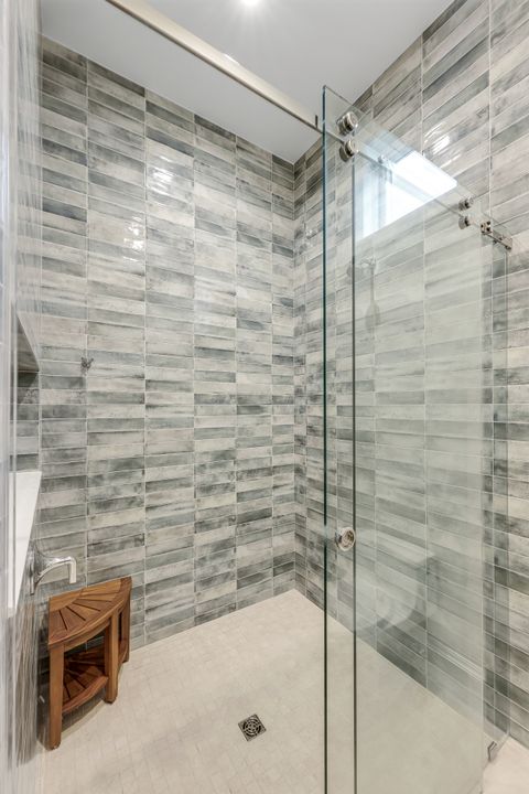 380 18th Ave S, Naples, FL 34102