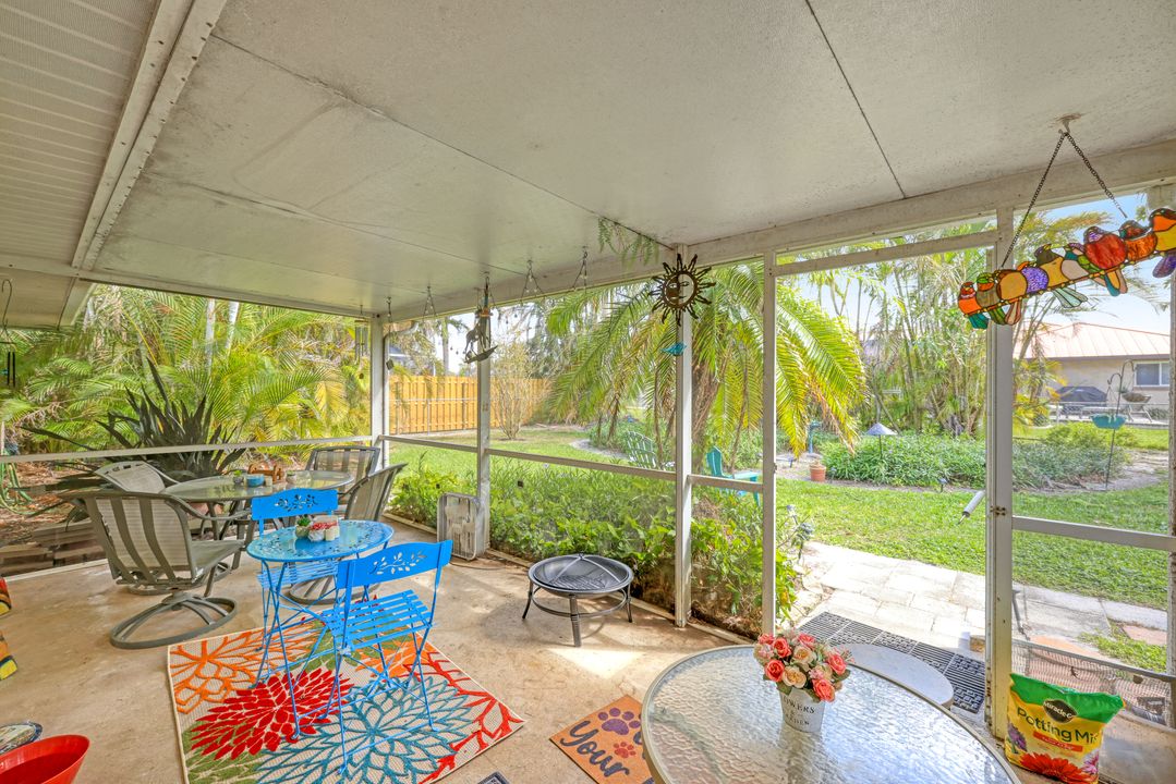 210 SE 19th Ln, Cape Coral, FL 33990