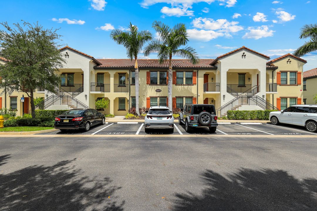 15114 Palmer Lake Cir #203, Naples, FL 34109