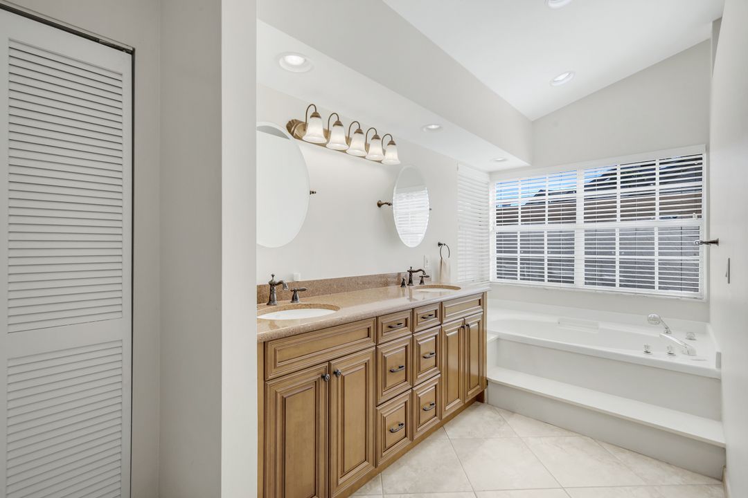 20110 Golden Panther Dr #4, Estero, FL 33928