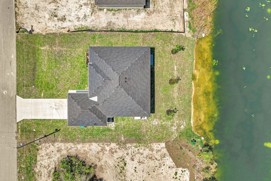 2821 NW 25th Ln, Cape Coral, FL 33993