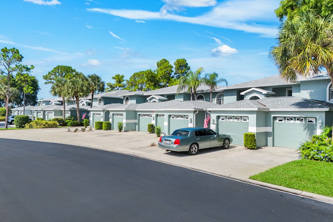 810 New Waterford Dr #203, Naples, FL 34104