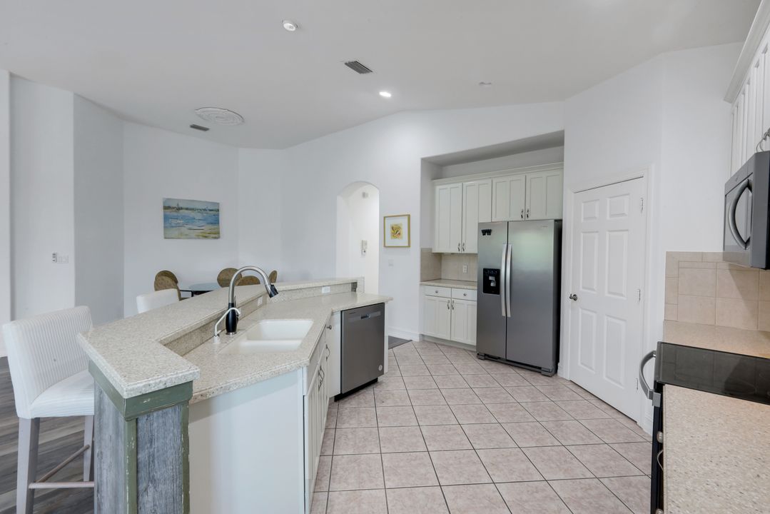 1277 Rialto Way #201, Naples, FL 34114