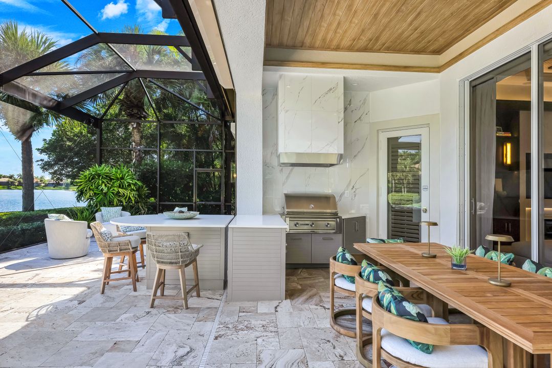 8871 Shenendoah Cir, Naples, FL 34113