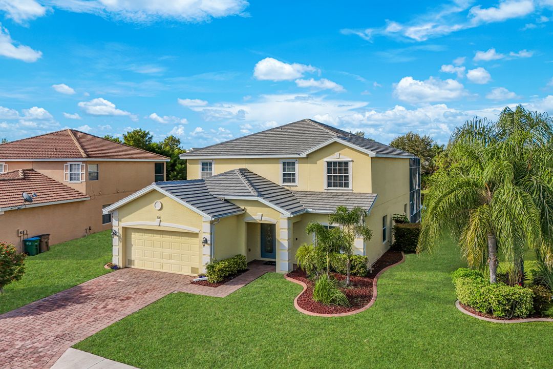 2210 Cape Heather Cir, Cape Coral, FL 33991