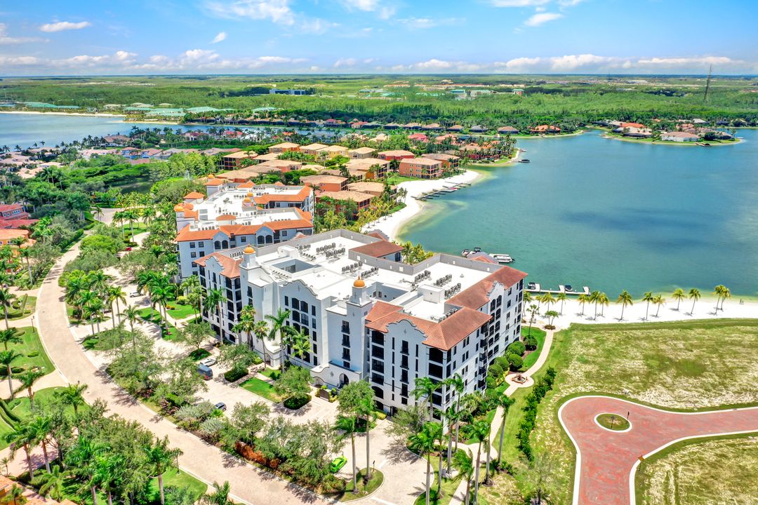 10721 Mirasol Dr #205, Miromar Lakes, FL 33913