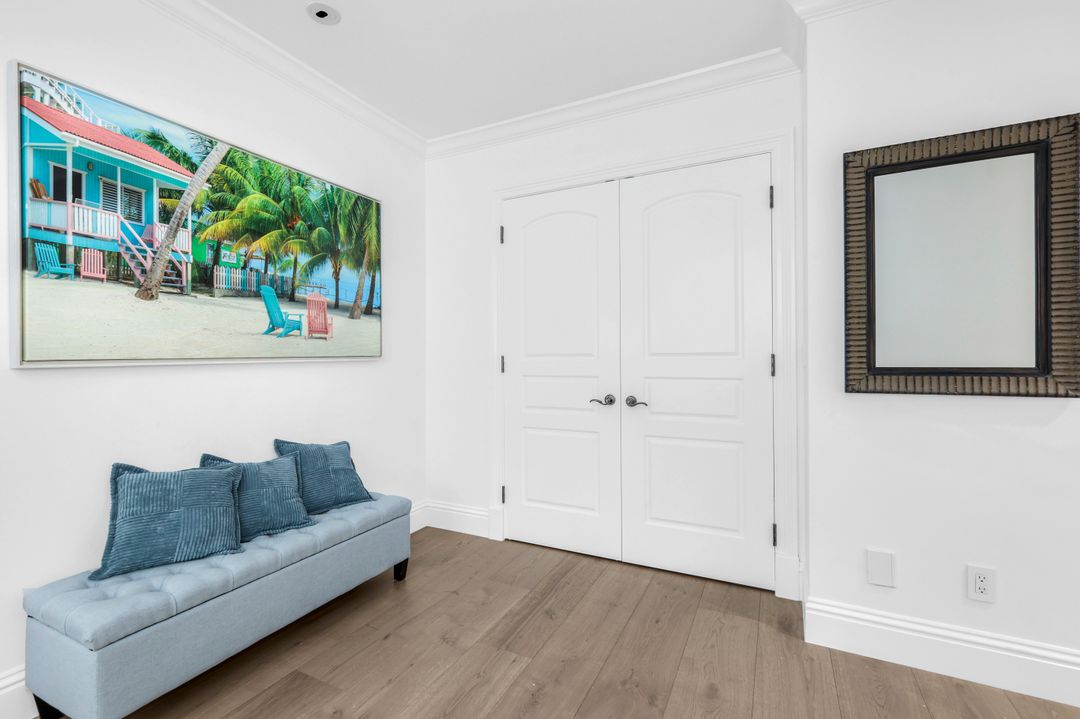 400 Springline Dr, Naples, FL 34102