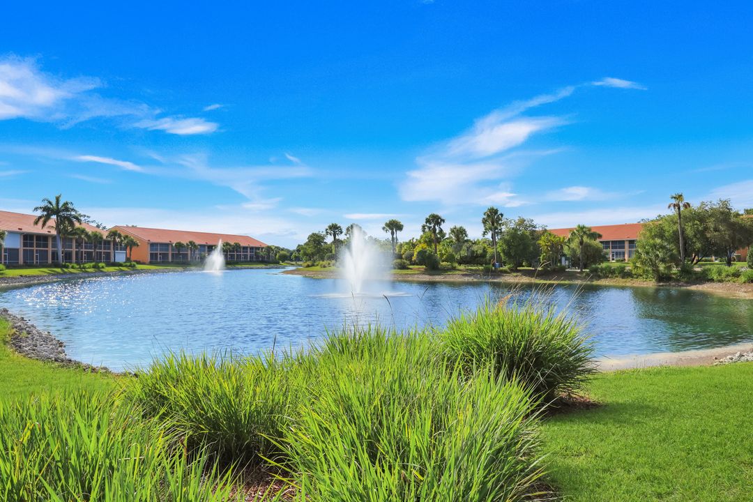 6830 Beach Resort Dr #4, Naples, FL 34114