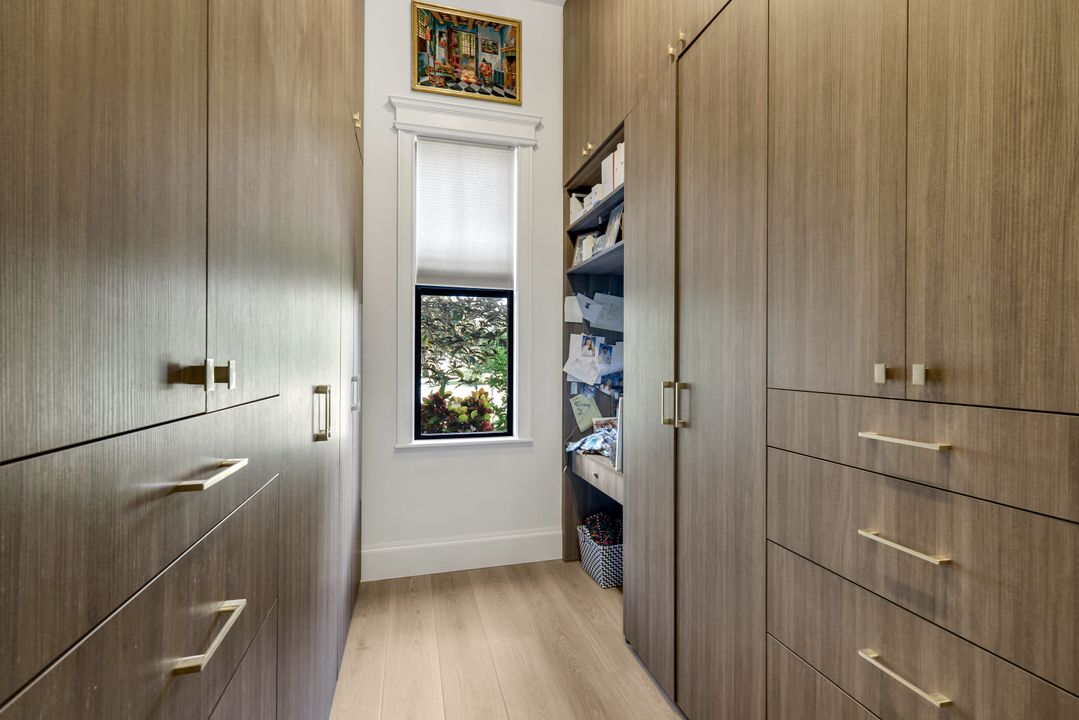 1455 Hemingway Pl, Naples, FL 34103
