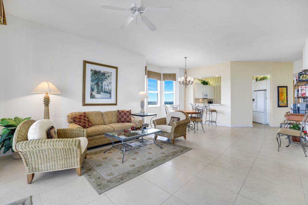 410 Flagship Dr #1206, Naples, FL 34108