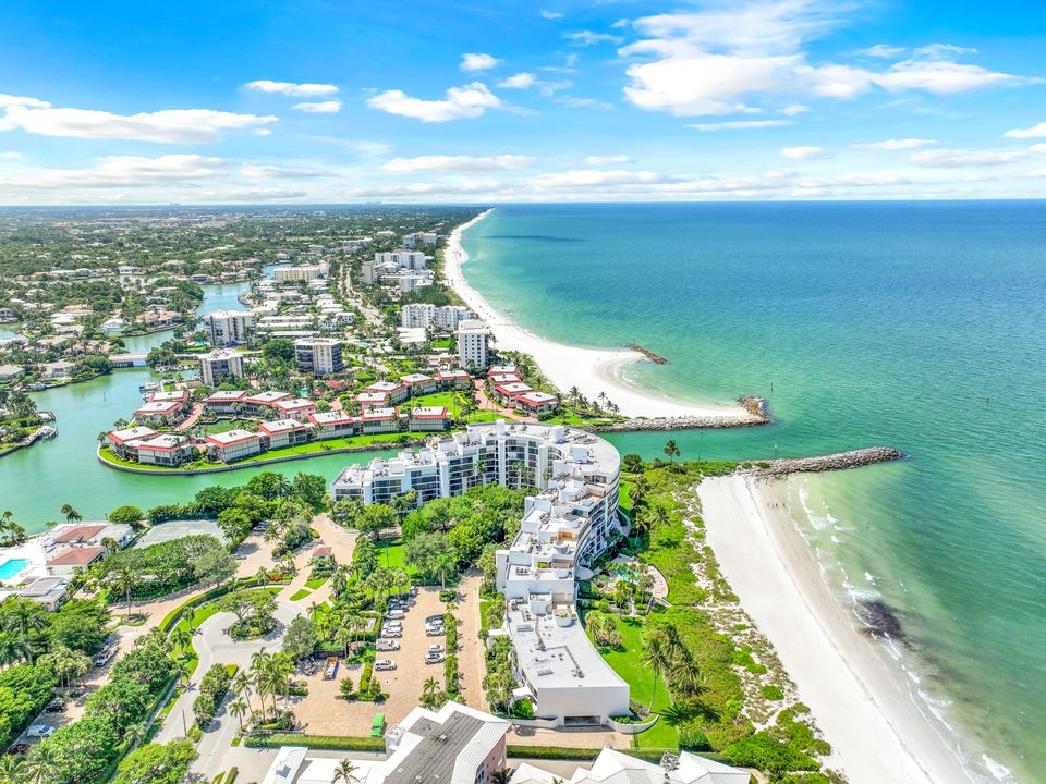 2302 Gulf Shore Blvd N, Naples, FL 34103