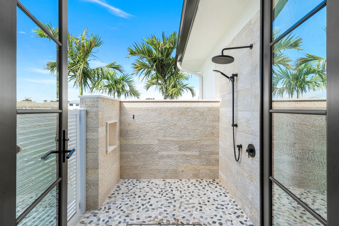 1610 Briarwood Ct, Marco Island, FL 34145