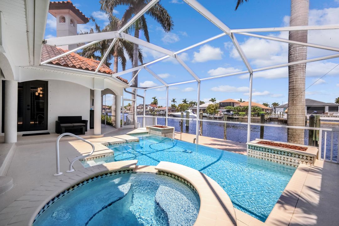 3917 SE 19th Ave, Cape Coral, FL 33904