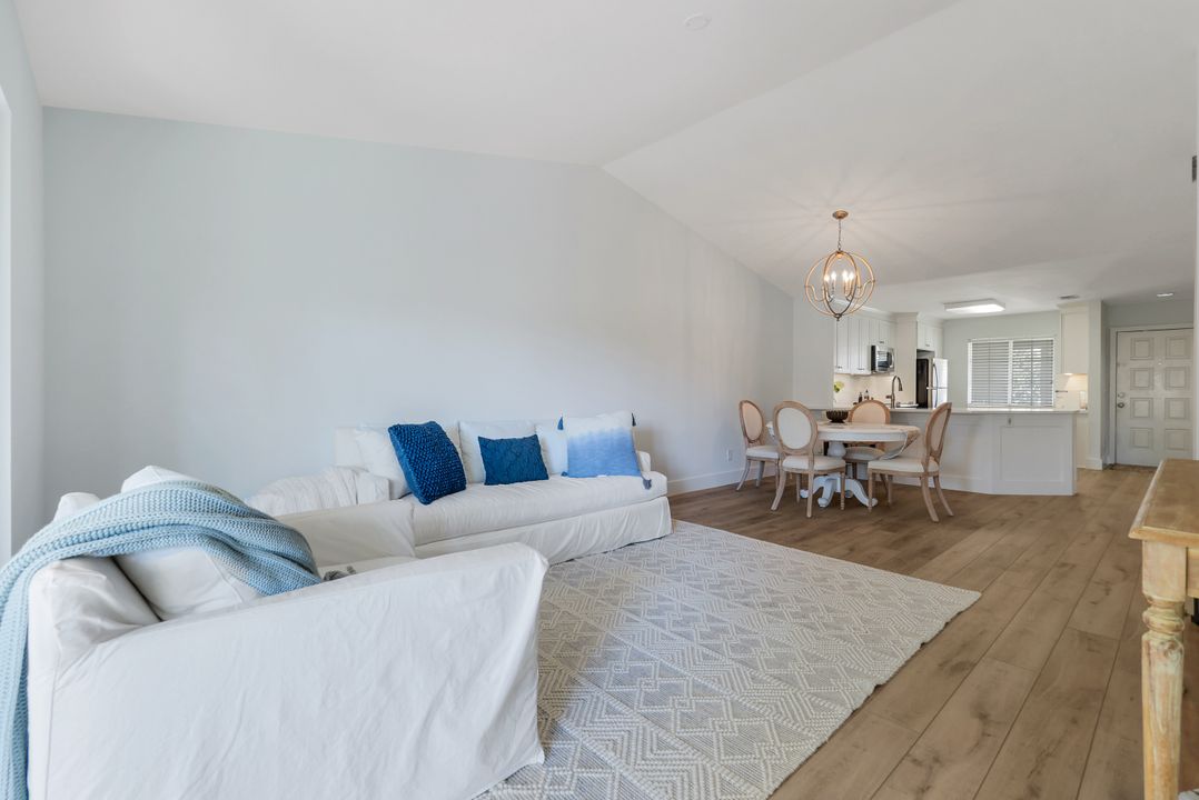 7767 Jewel Ln #203, Naples, FL 34109