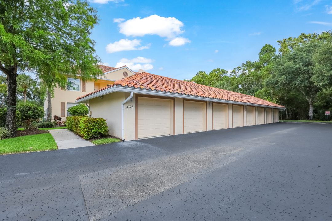 432 Valerie Way #102, Naples, FL 34104