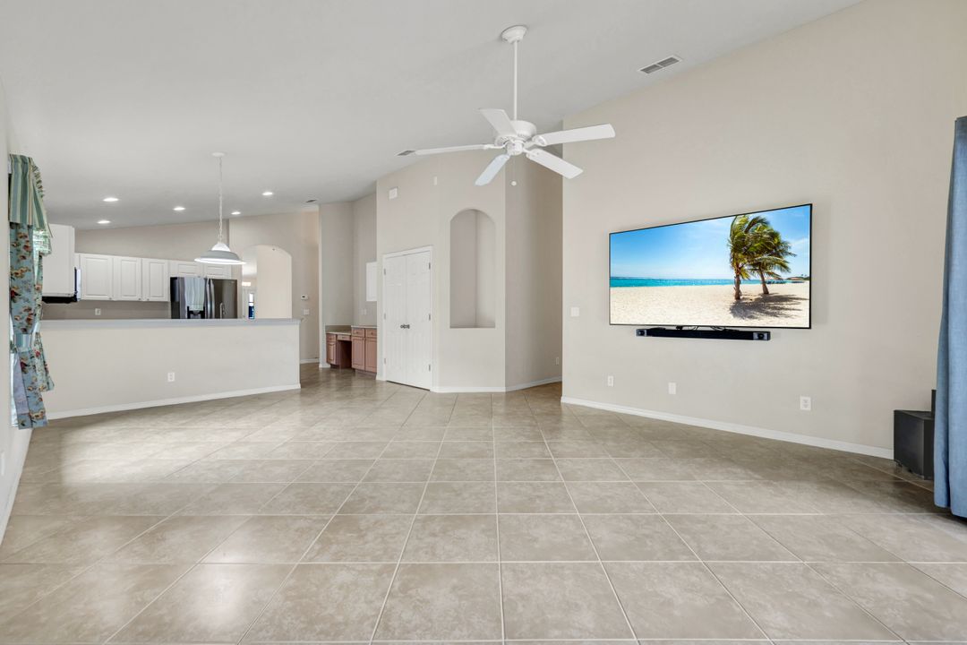 15645 Beachcomber Ave, Fort Myers, FL 33908