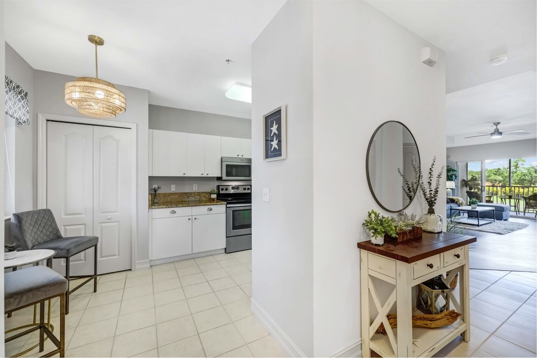 7827 Regal Heron Cir #302, Naples, FL 34104