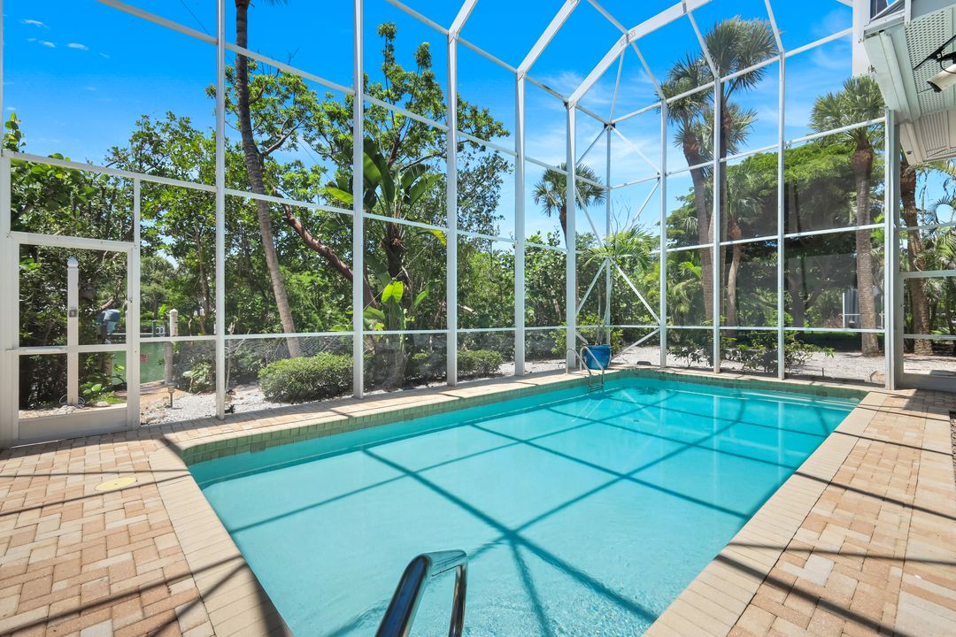 513 Lighthouse Way, Sanibel, FL 33957