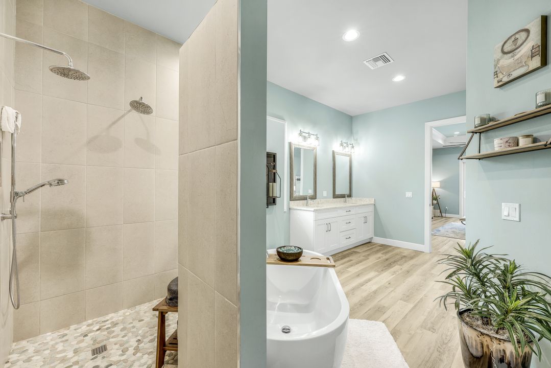 16 NW 38th Pl, Cape Coral, FL 33993