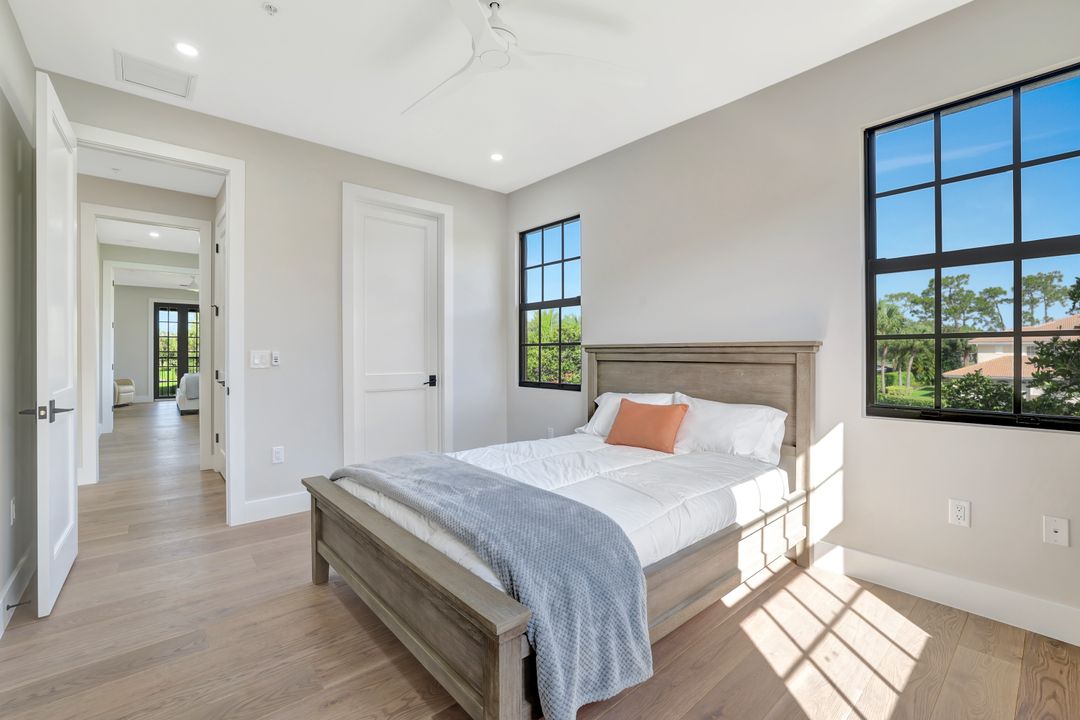 9037 Alturas St #3705, Naples, FL 34113