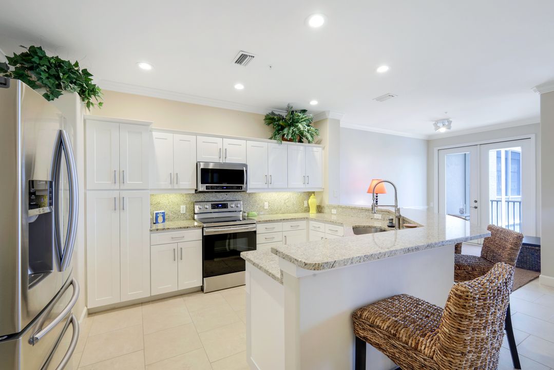 9111 Southmont Cove #305, Fort Myers, FL 33908