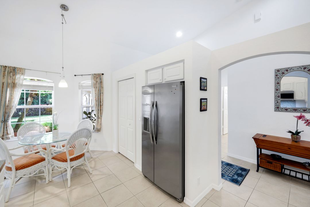 7755 Berkshire Pines Dr, Naples, FL 34104