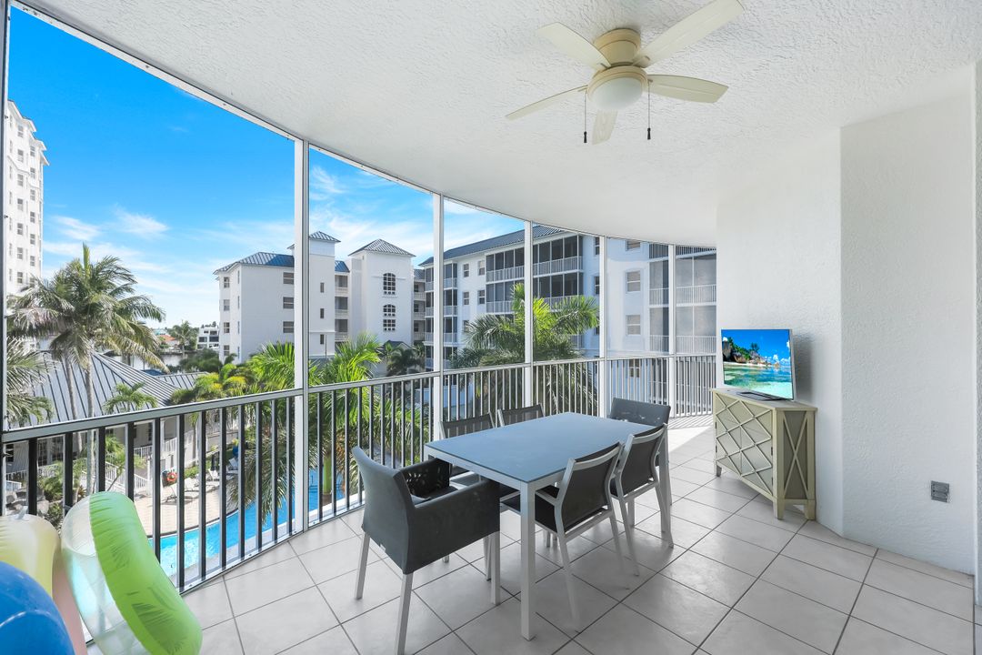 470 Launch Cir #403, Naples, FL 34108
