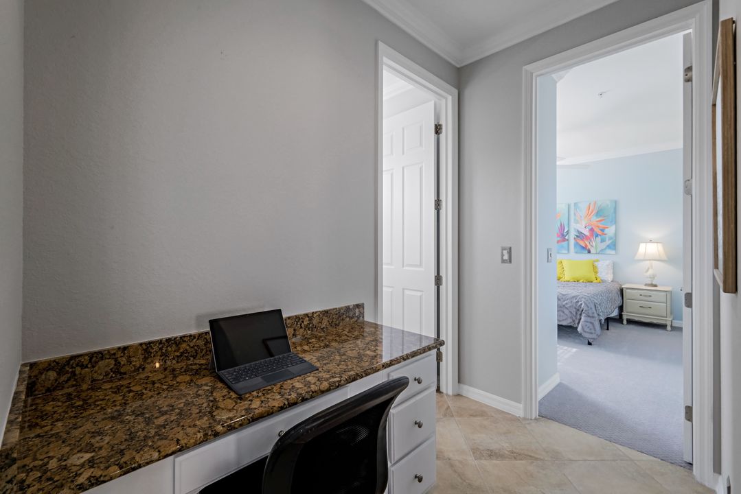 8949 Malibu St #302, Naples, FL 34113