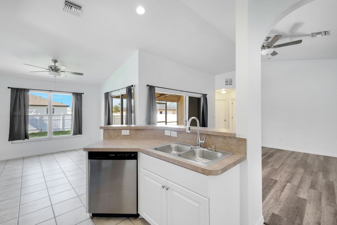 726 SW 12th St, Cape Coral, FL 33991