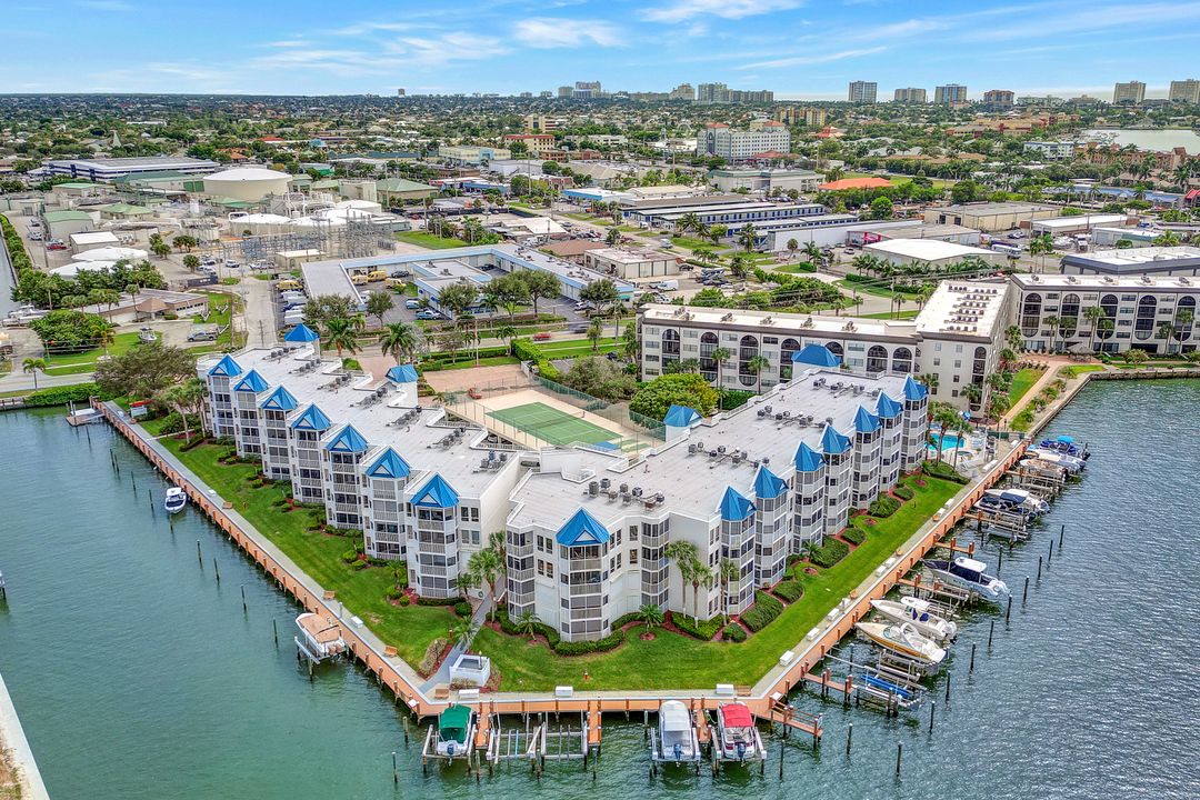 991 N Barfield Dr #205, Marco Island, FL 34145