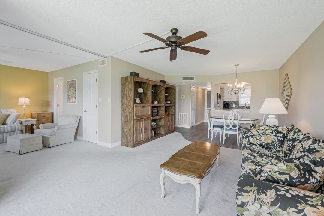 300 Forest Lakes Blvd #104, Naples, FL 34105