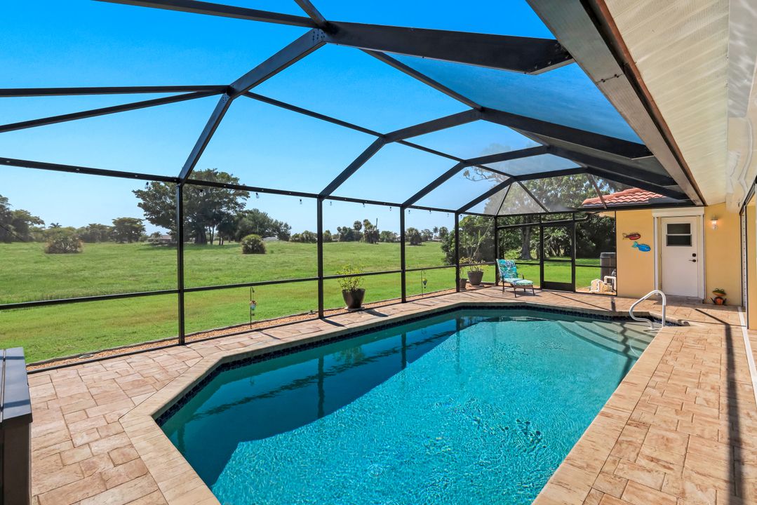3718 SE 8th Ave, Cape Coral, FL 33904