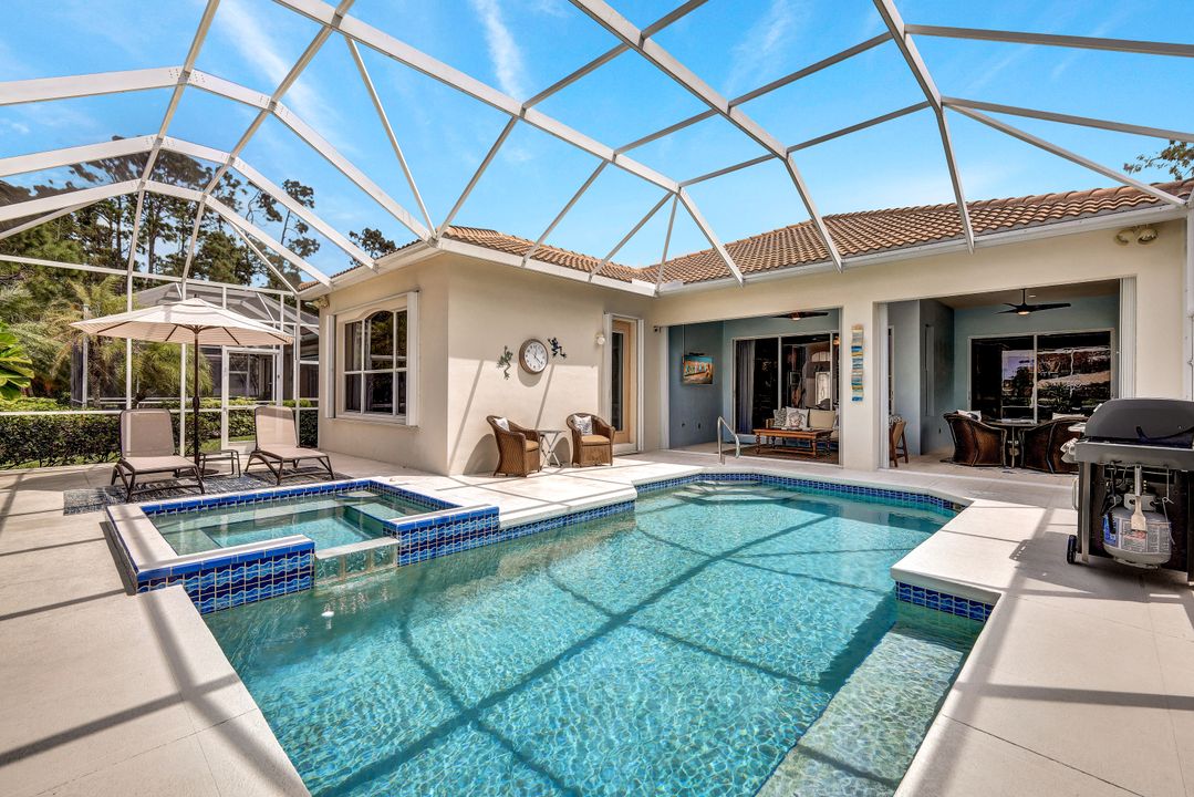 8727 Gleneagle Way, Naples, FL 34120