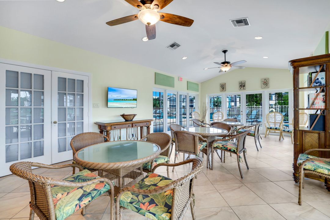 859 Tanbark Dr #101, Naples, FL 34108