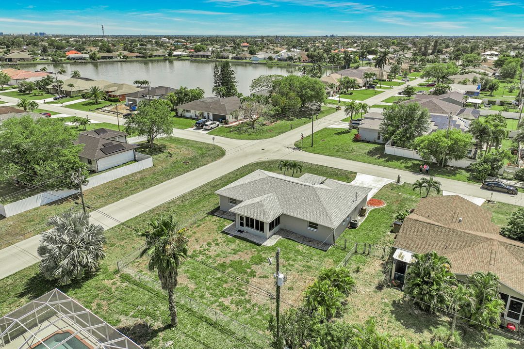 1913 NE 4th Ter, Cape Coral, FL 33909